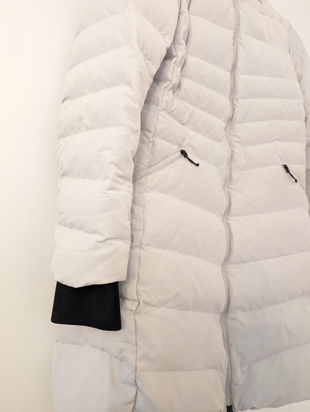 Lole 75% Duck Down puffer jacket with faux fur hood - Picture 2 of 12